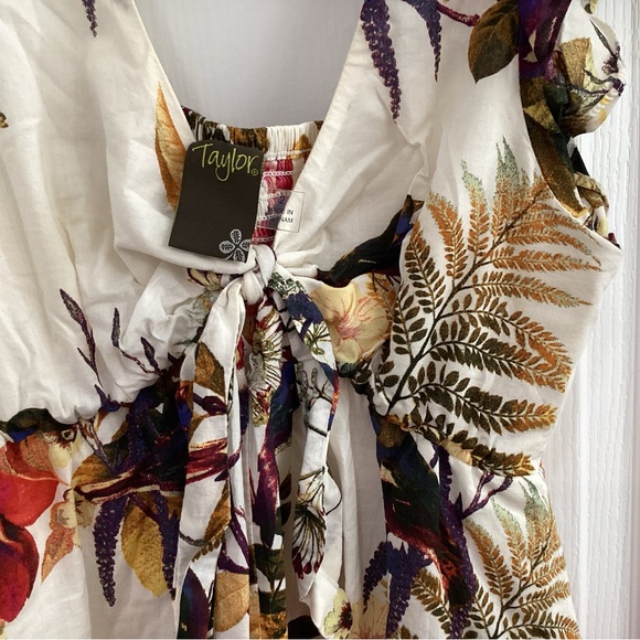 Taylor cream floral dress - Picture 8 of 12